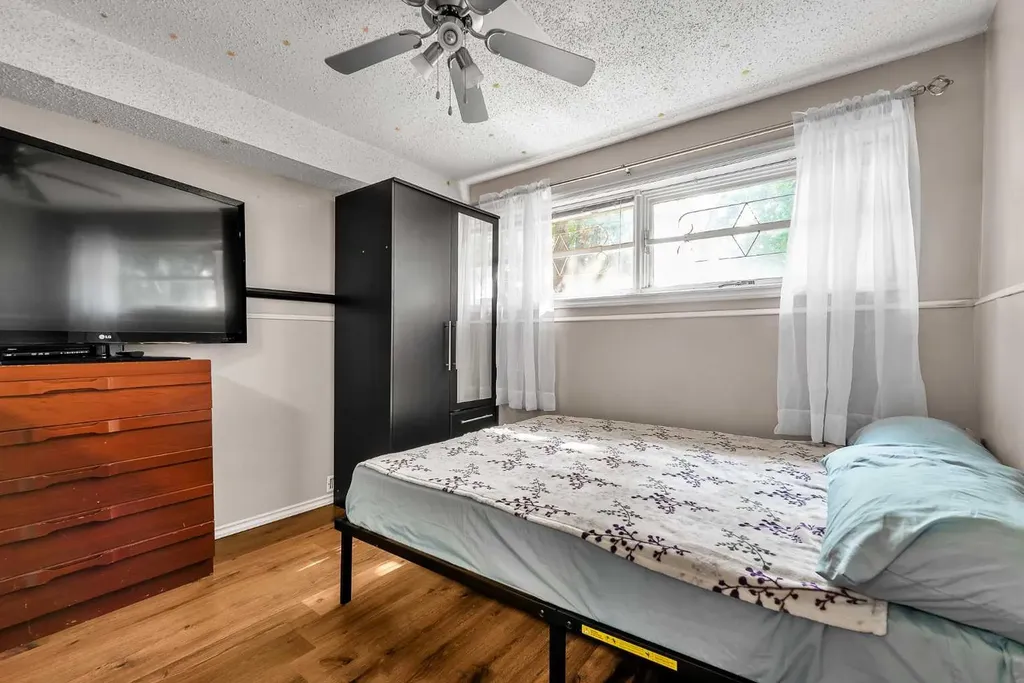 215 Erin Woods Drive SE Calgary AB T2B 2V7