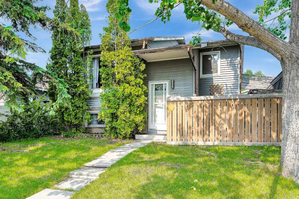 215 Erin Woods Drive SE Calgary AB T2B 2V7