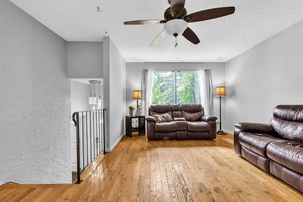 215 Erin Woods Drive SE Calgary AB T2B 2V7