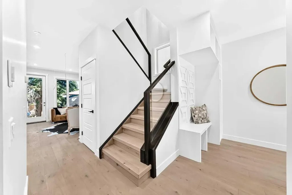 3106 15 Avenue SW Calgary AB T3C 0Y6