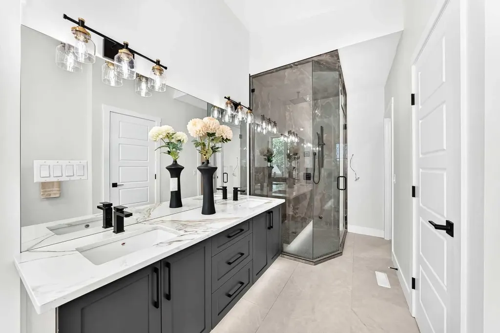 3106 15 Avenue SW Calgary AB T3C 0Y6