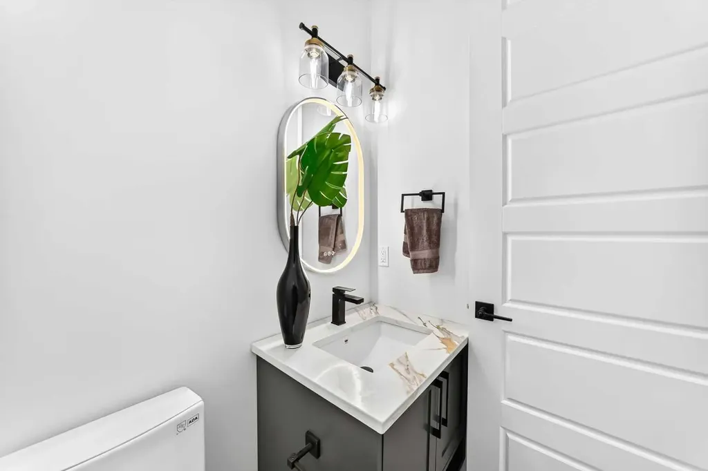 3106 15 Avenue SW Calgary AB T3C 0Y6