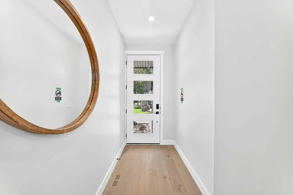 3106 15 Avenue SW Calgary AB T3C 0Y6