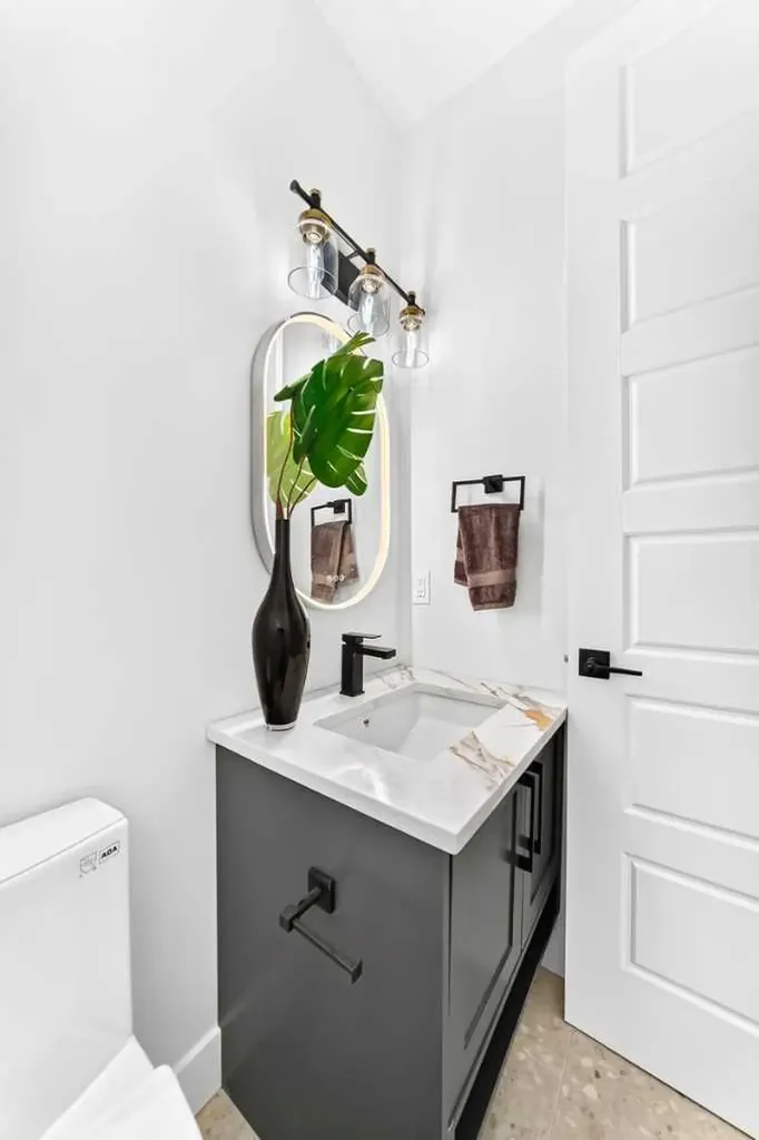 3106 15 Avenue SW Calgary AB T3C 0Y6