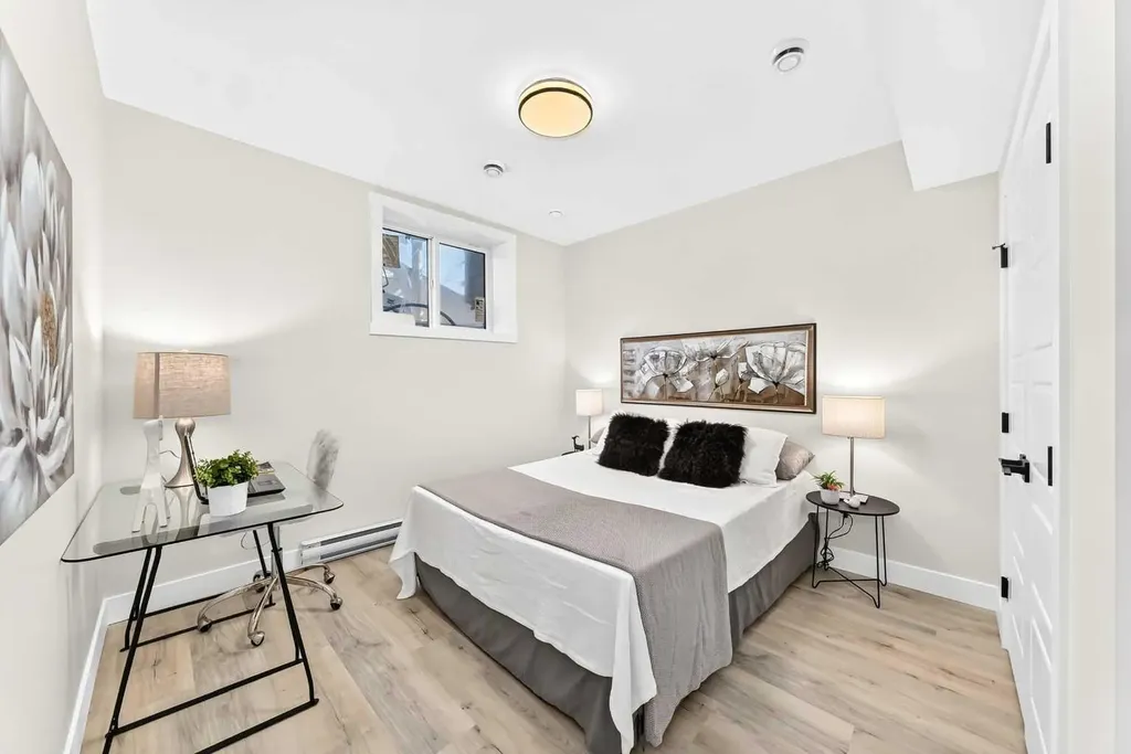 3106 15 Avenue SW Calgary AB T3C 0Y6