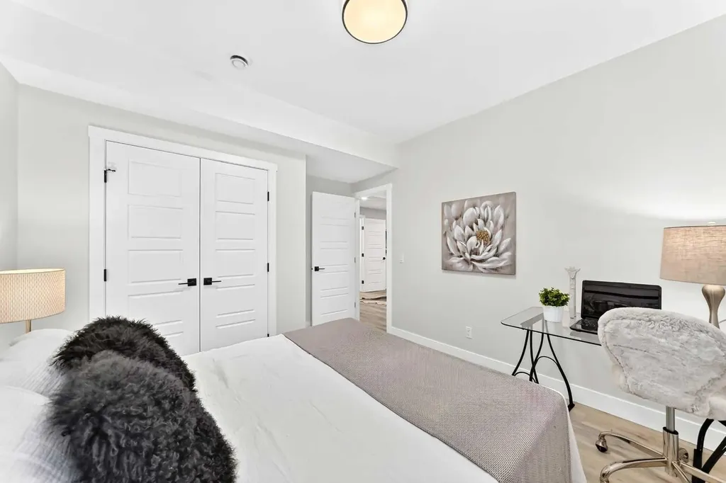 3106 15 Avenue SW Calgary AB T3C 0Y6