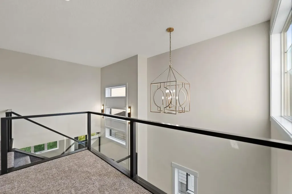 39 South Shore Road Chestermere AB T1X2Y4