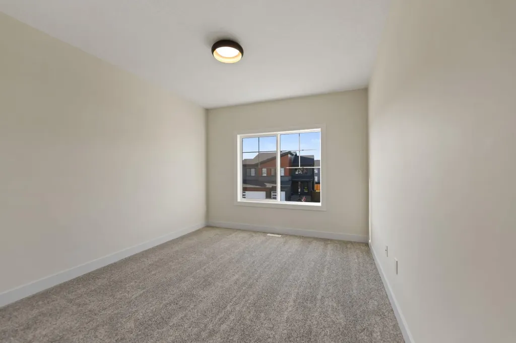 39 South Shore Road Chestermere AB T1X2Y4