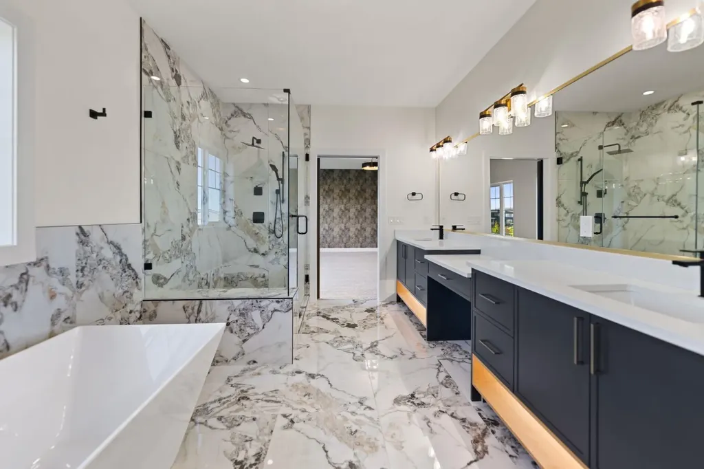 39 South Shore Road Chestermere AB T1X2Y4