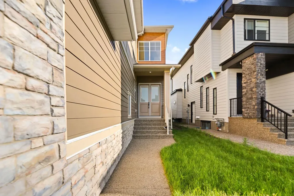 39 South Shore Road Chestermere AB T1X2Y4