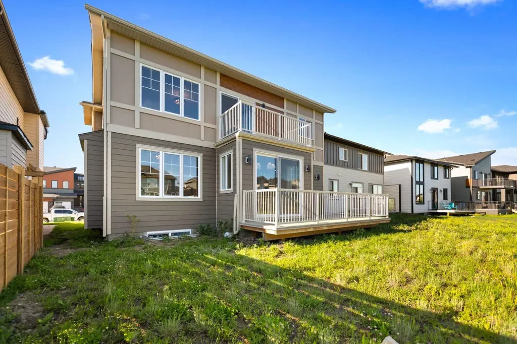 39 South Shore Road Chestermere AB T1X2Y4