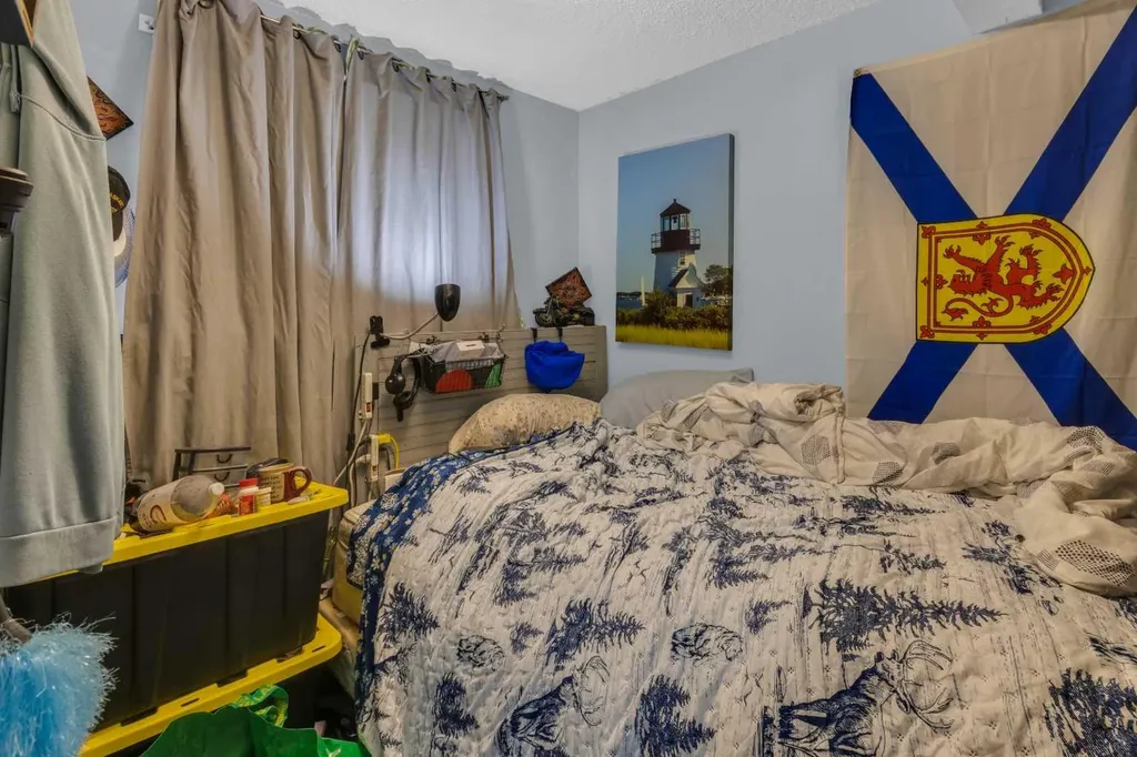 4345/4347 70 Street NW Calgary AB T3B2K4
