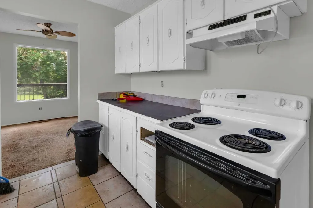 4345/4347 70 Street NW Calgary AB T3B2K4