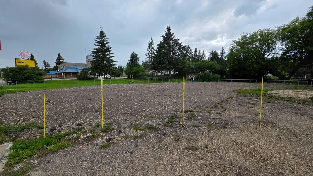 312 3rd Street Blue Ridge AB T0E 0B0