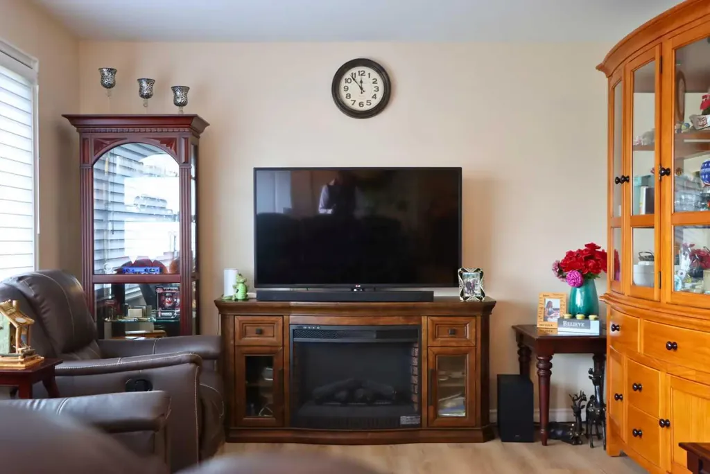 4511 50 Avenue Valleyview AB T0H 3N0