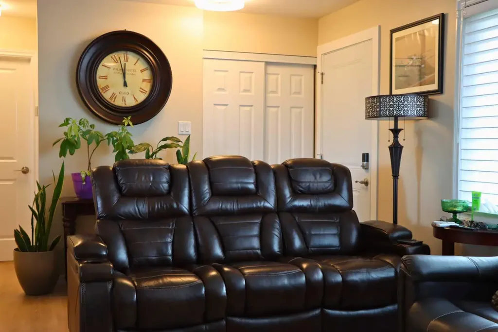 4511 50 Avenue Valleyview AB T0H 3N0