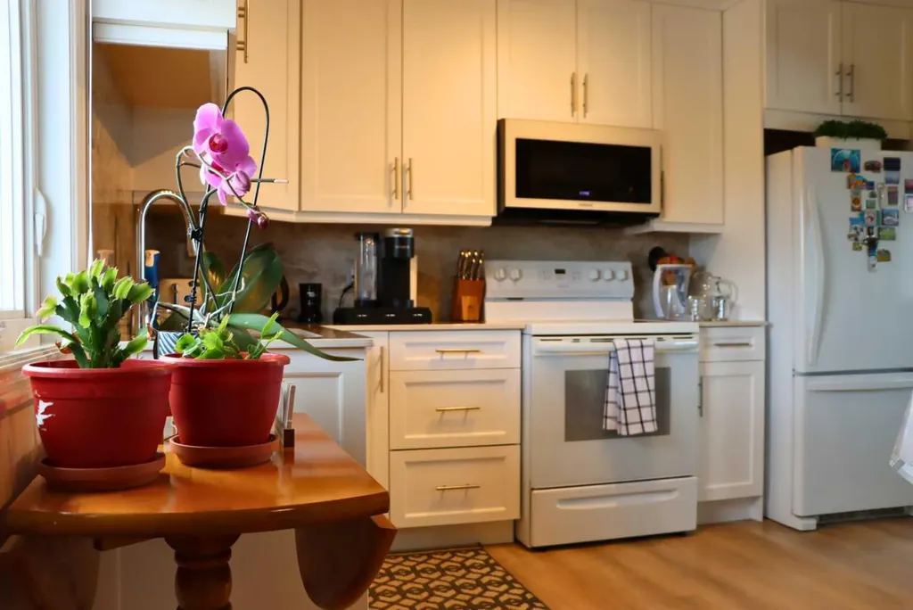 4511 50 Avenue Valleyview AB T0H 3N0