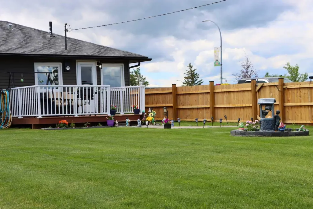 4511 50 Avenue Valleyview AB T0H 3N0