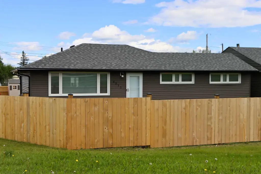 4511 50 Avenue Valleyview AB T0H 3N0