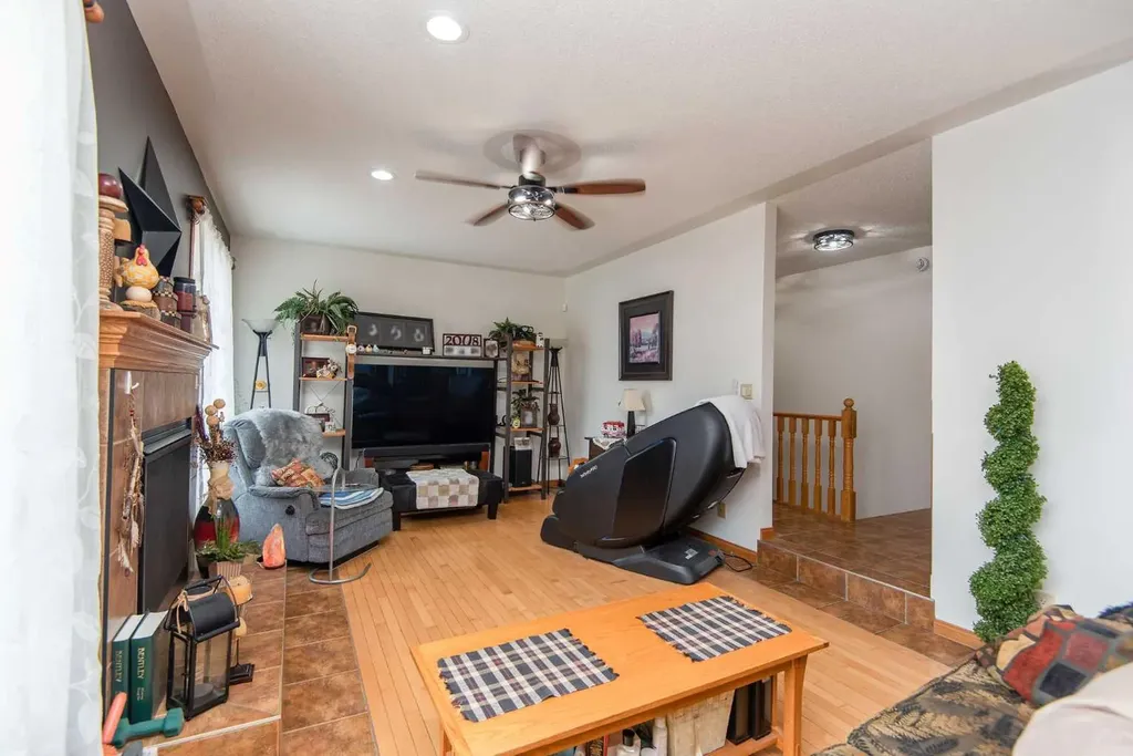40421 Range Road 10 Rural Lacombe County AB T4L 1S6