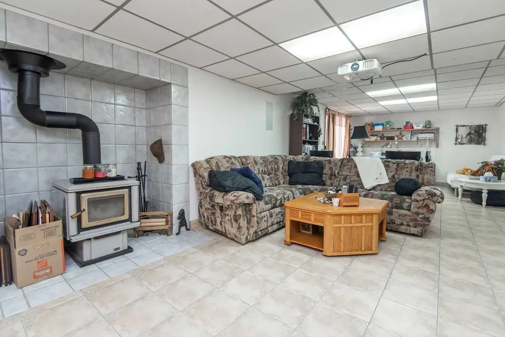 40421 Range Road 10 Rural Lacombe County AB T4L 1S6