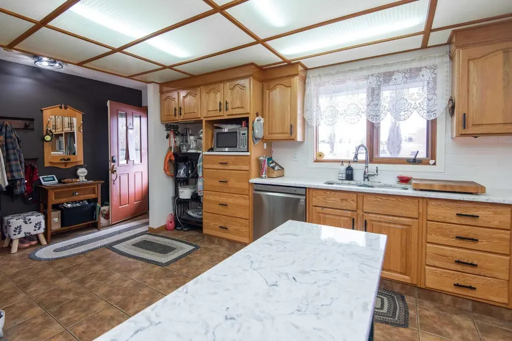 40421 Range Road 10 Rural Lacombe County AB T4L 1S6