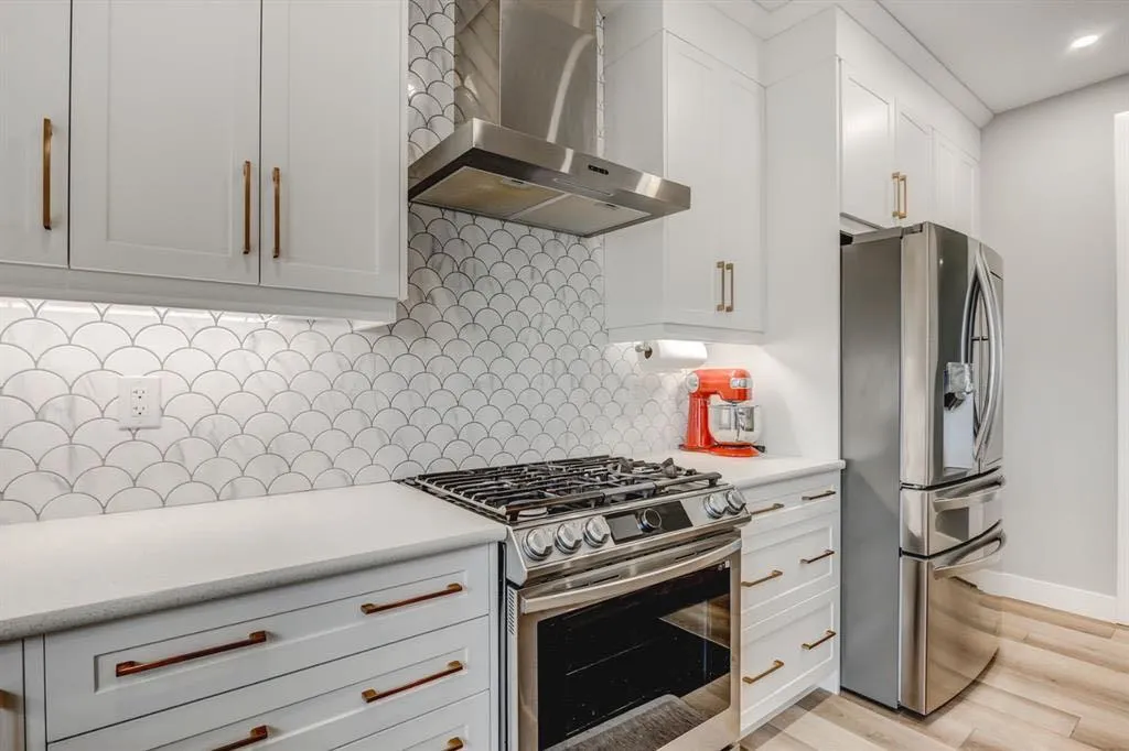 146 Yorkstone Way SW Calgary AB t2x4s2