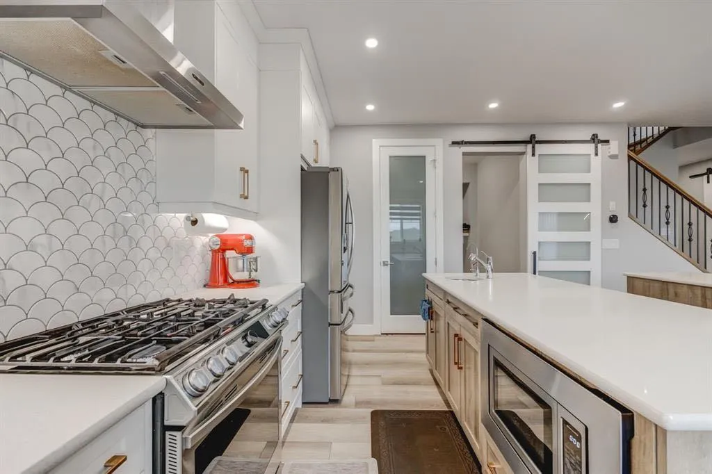 146 Yorkstone Way SW Calgary AB t2x4s2