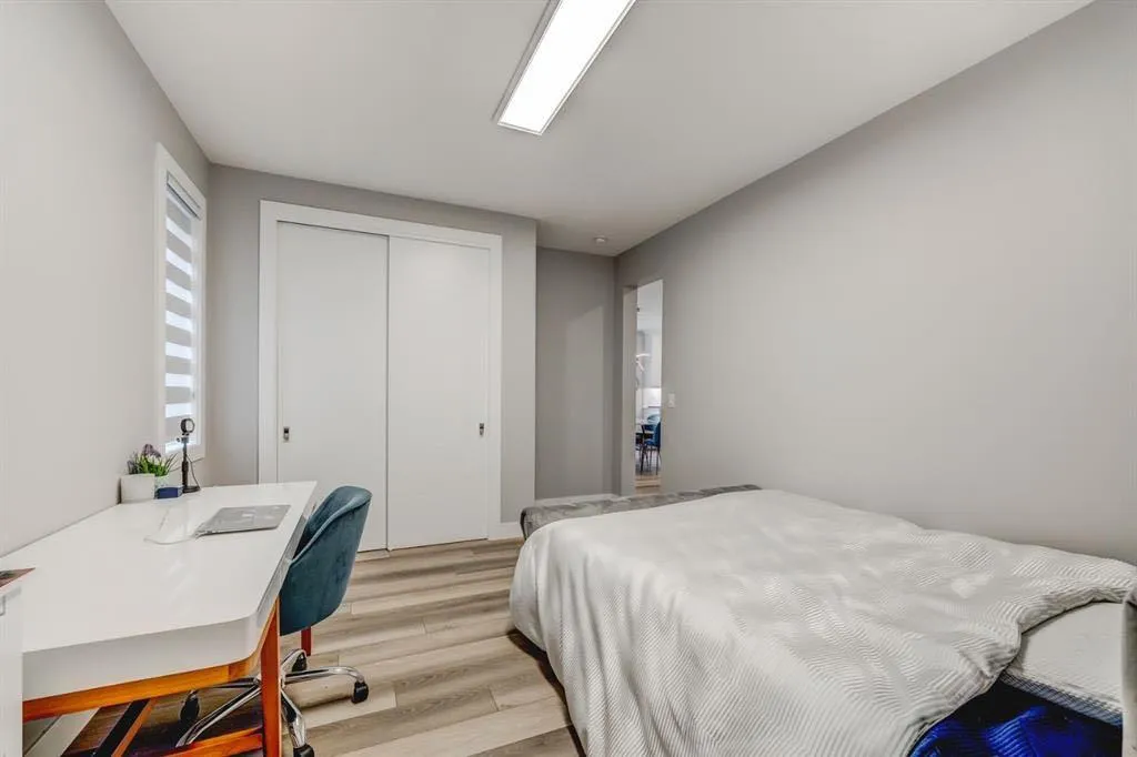 146 Yorkstone Way SW Calgary AB t2x4s2
