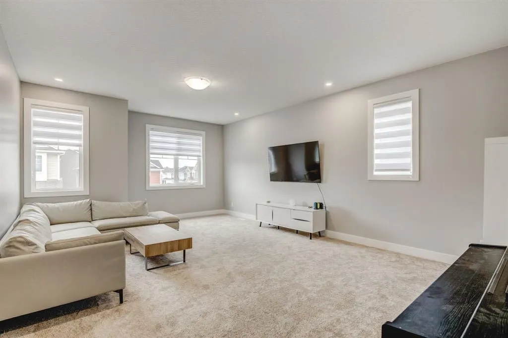 146 Yorkstone Way SW Calgary AB t2x4s2