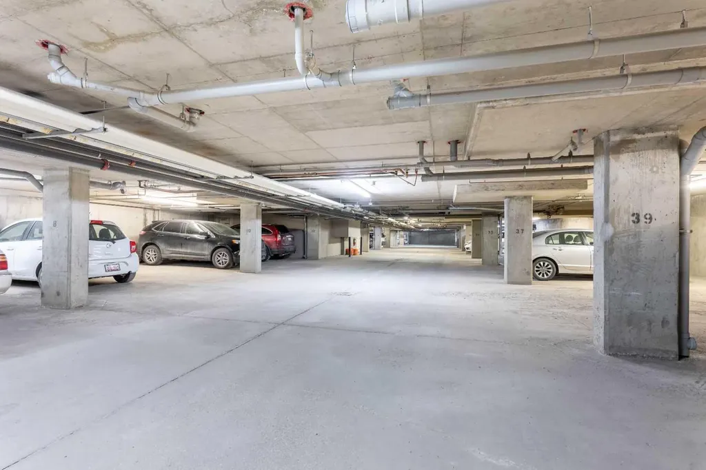 17 Country Village Bay NE Calgary AB T3K 5Z3