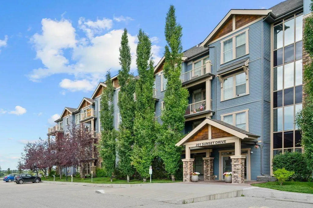 201 Sunset Drive Cochrane AB T4C0H5