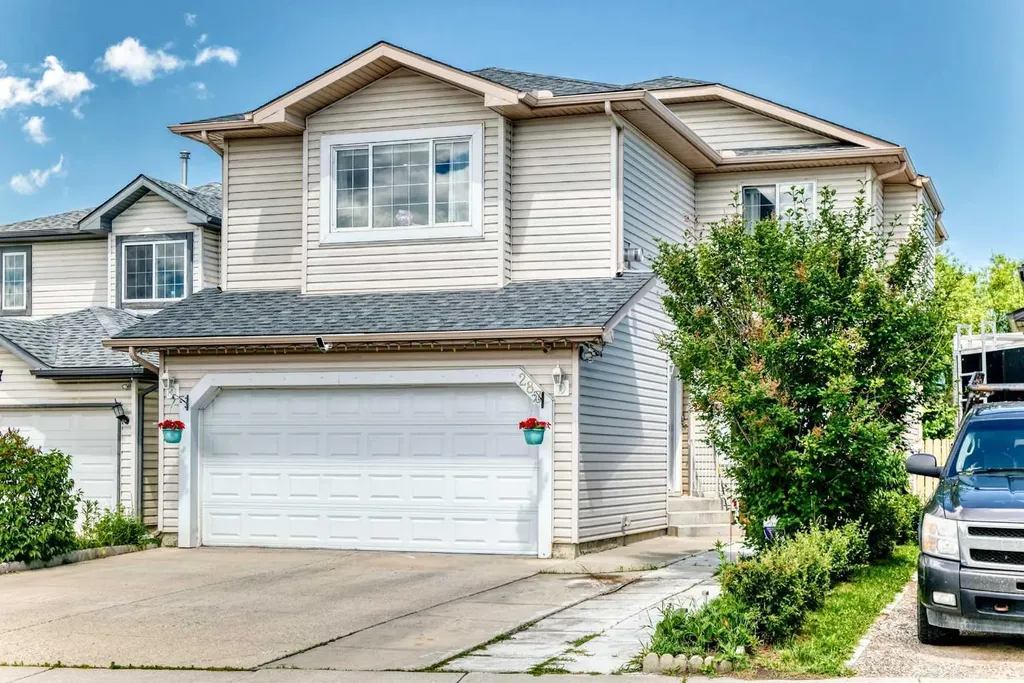 283 Applestone Park SE Calgary AB T2A 7W3