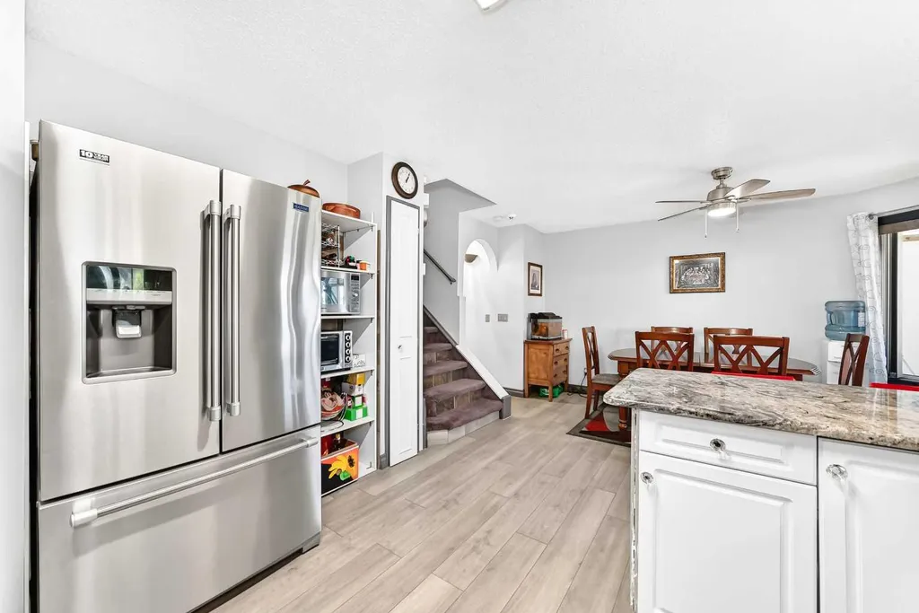 283 Applestone Park SE Calgary AB T2A 7W3