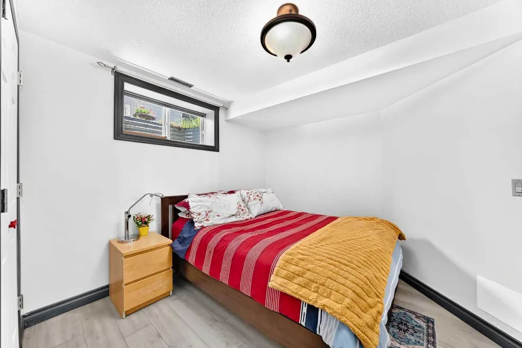 283 Applestone Park SE Calgary AB T2A 7W3