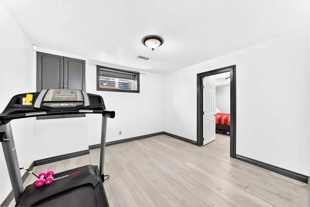 283 Applestone Park SE Calgary AB T2A 7W3