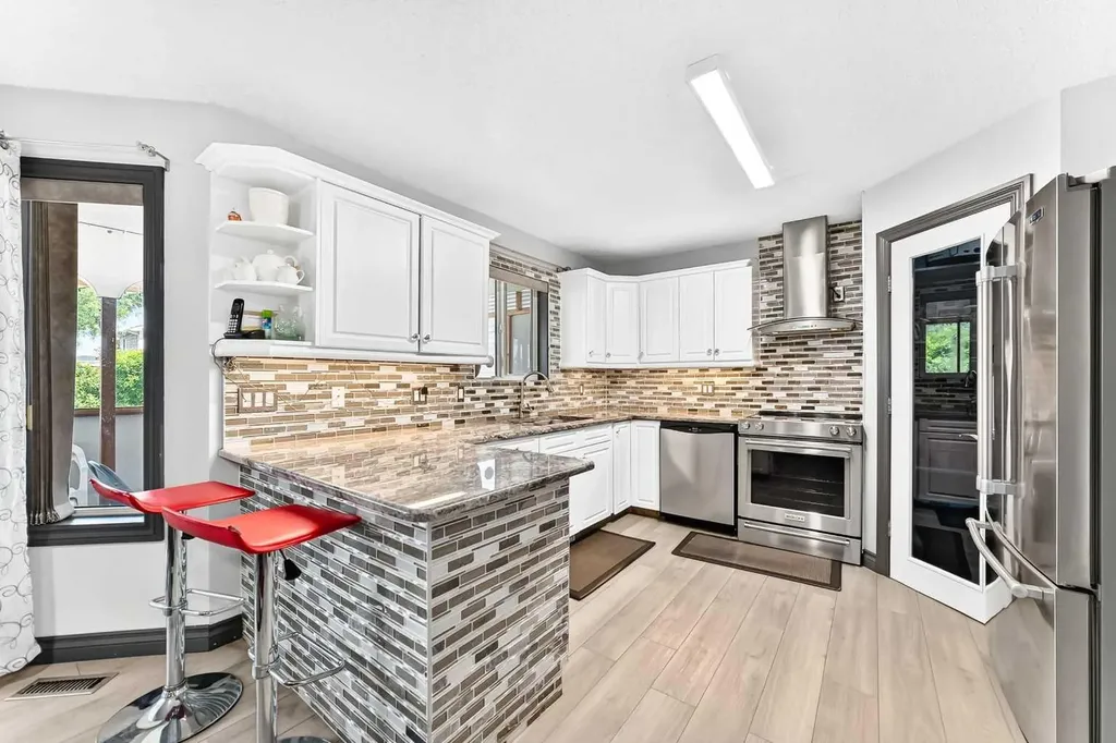 283 Applestone Park SE Calgary AB T2A 7W3
