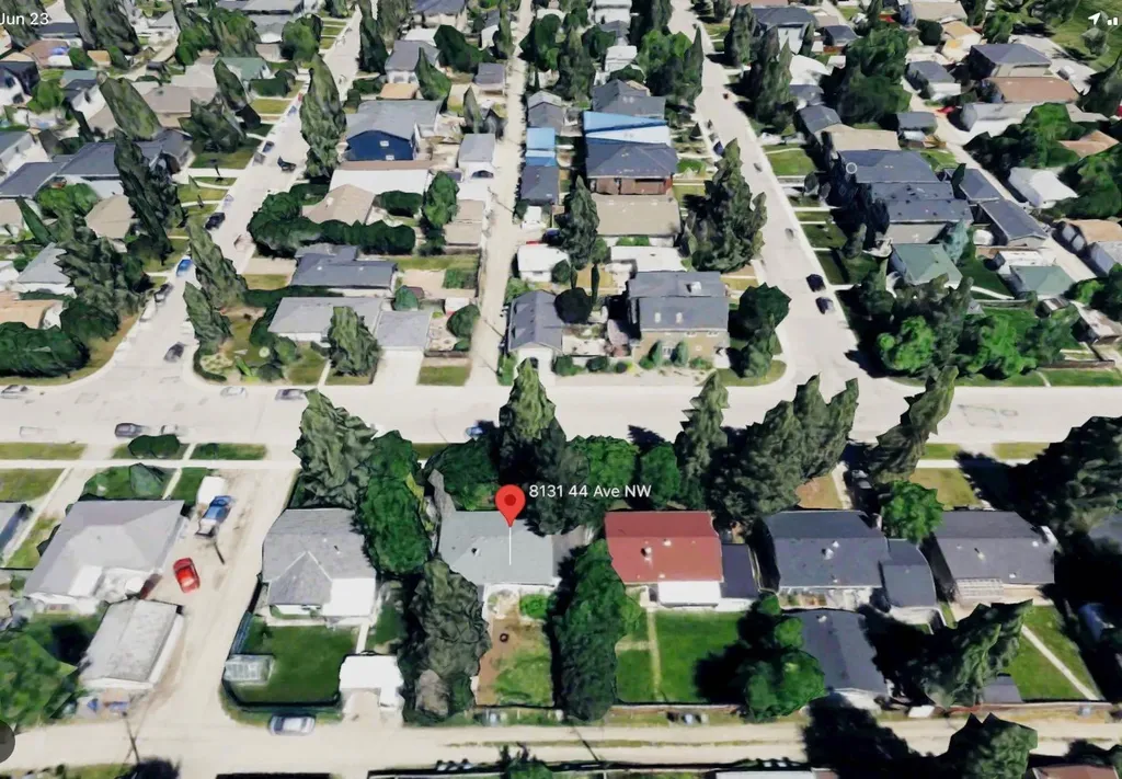 8131 44 Avenue NW Calgary AB T3B 1Y1