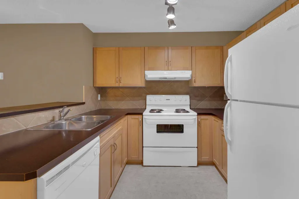 70 Panamount Drive NW Calgary AB T3K6G7
