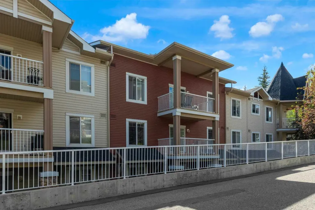 70 Panamount Drive NW Calgary AB T3K6G7