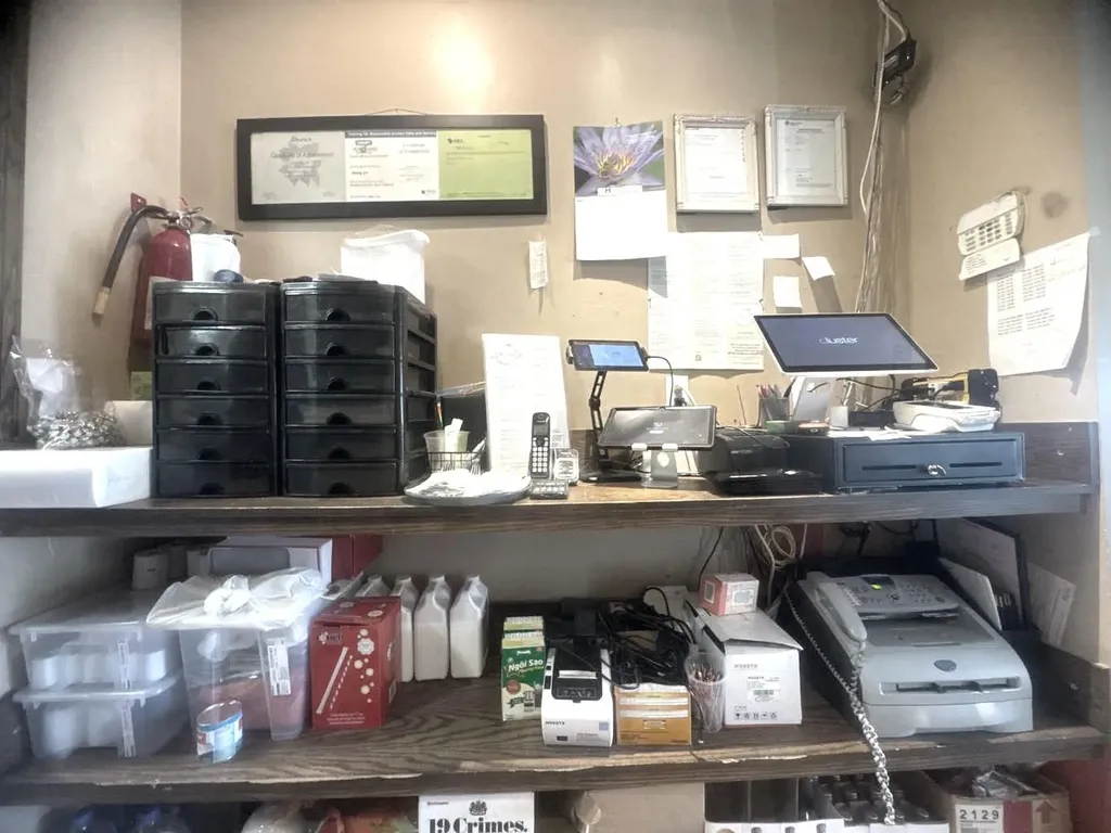 11225 30 Street SW Calgary AB T2W 4N5