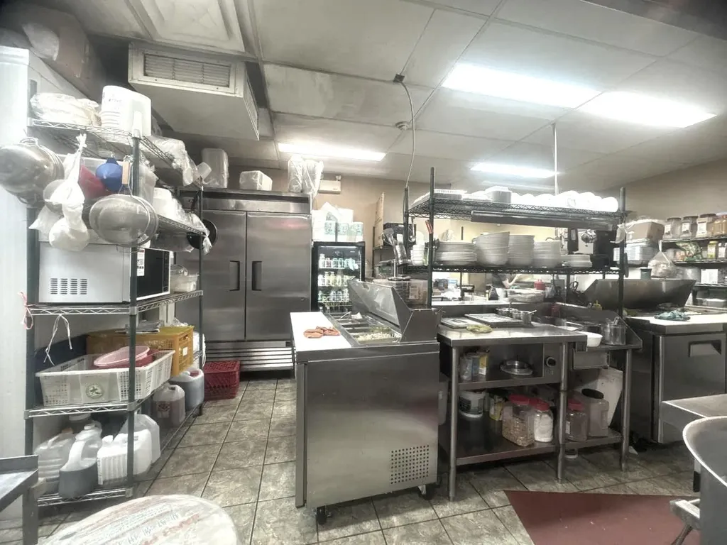 11225 30 Street SW Calgary AB T2W 4N5