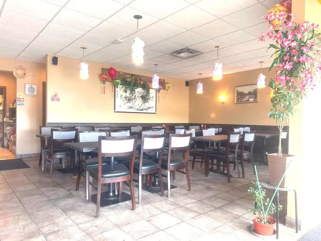 11225 30 Street SW Calgary AB T2W 4N5