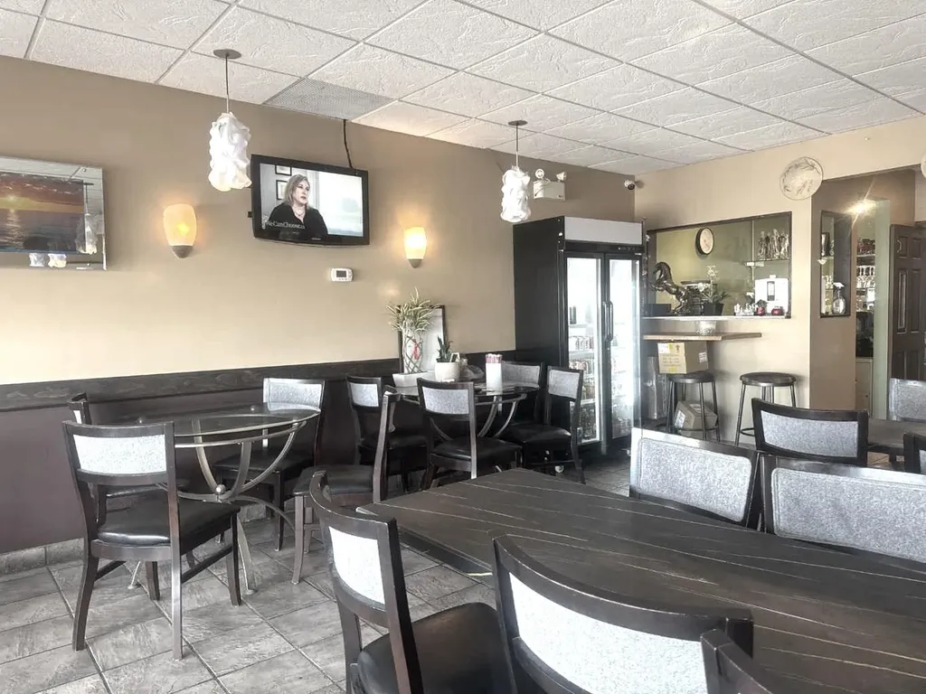 11225 30 Street SW Calgary AB T2W 4N5
