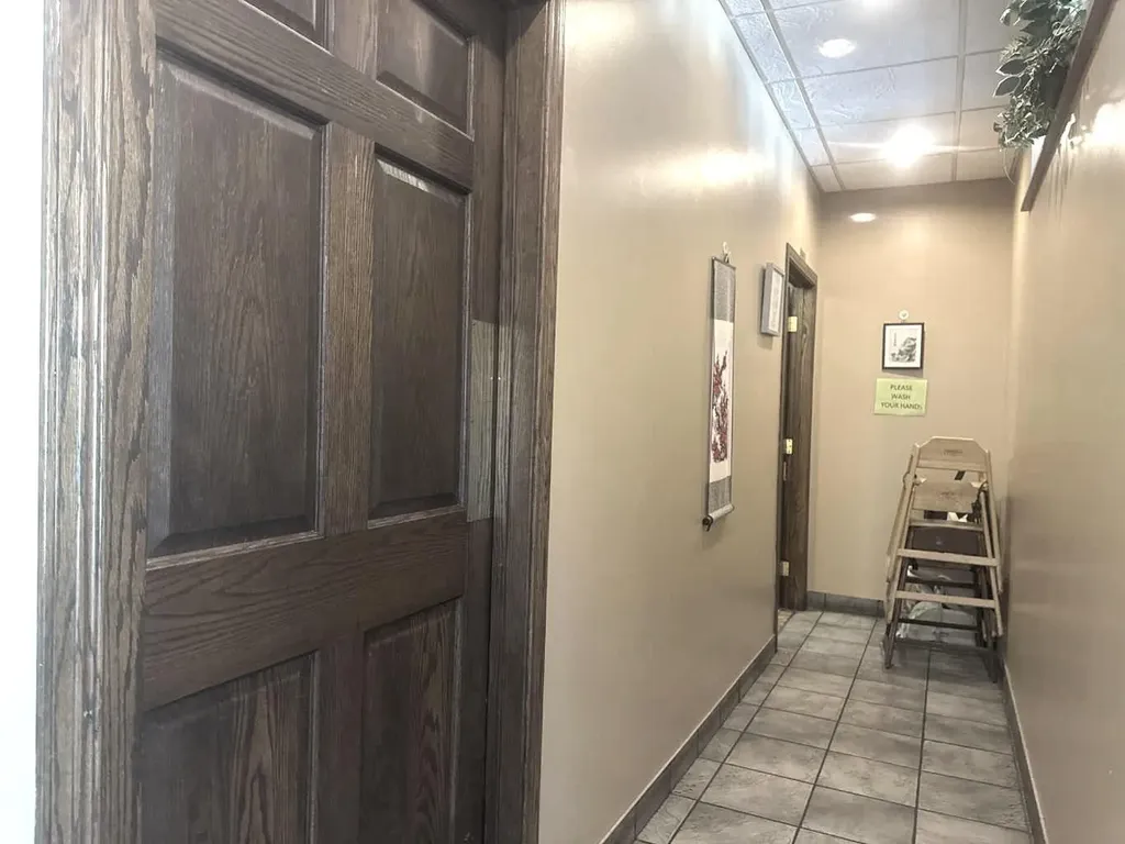 11225 30 Street SW Calgary AB T2W 4N5
