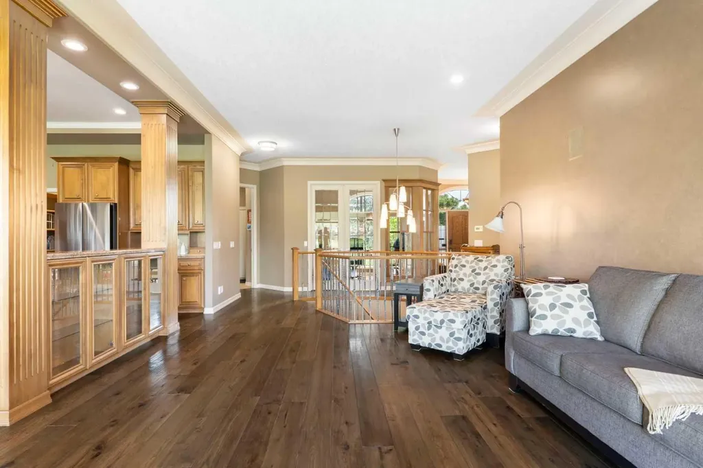 112 Gleneagles View Cochrane AB T4C 1P3