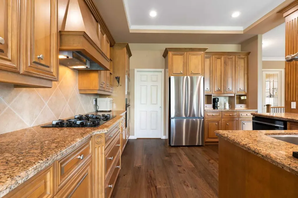 112 Gleneagles View Cochrane AB T4C 1P3
