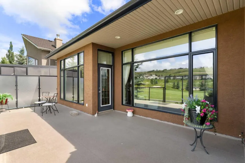 112 Gleneagles View Cochrane AB T4C 1P3
