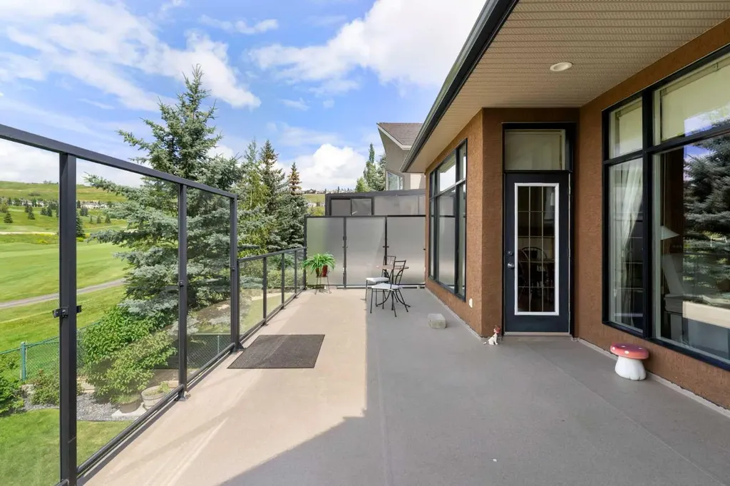 112 Gleneagles View Cochrane AB T4C 1P3
