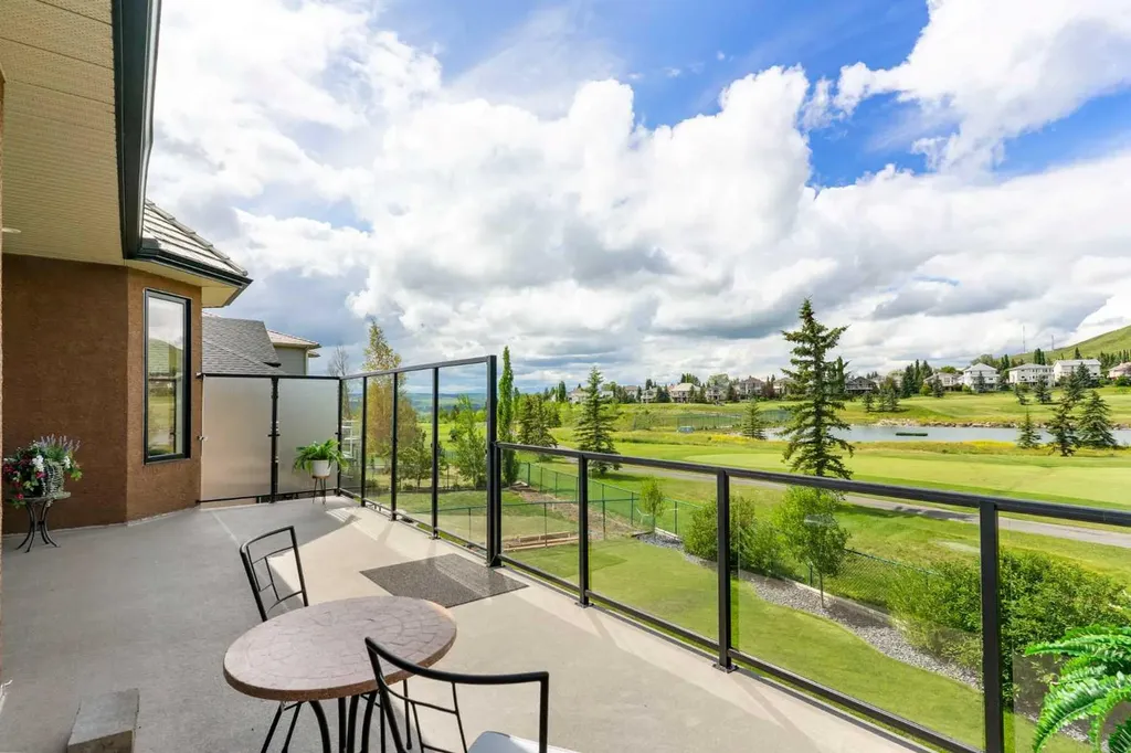 112 Gleneagles View Cochrane AB T4C 1P3